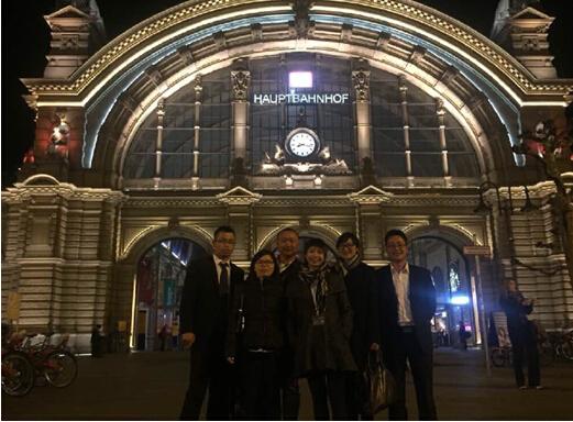 �R���D�c���HƷ��ͬ�_���ݣ����I(l��ng)�l(w��i)ԡ�³���