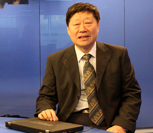 �������F(tu��n)CEO���������Ƅӻ�(li��n)�W(w��ng)�r�� ��С��I(y��)��ν^������