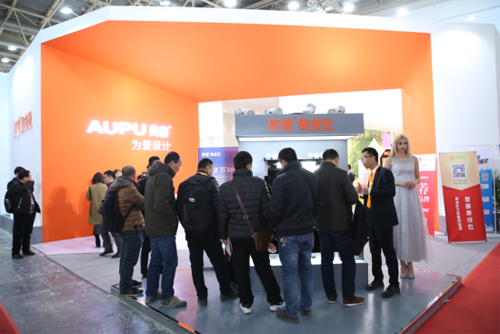 �W�ռ��������౱��������(hu��) ���𽡿��������x�L(f��ng)��