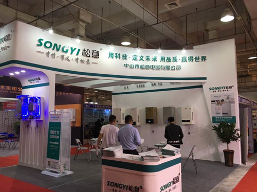 ���ӑB(t��i)������ڒ�t�Gɫ�������L��չʾ