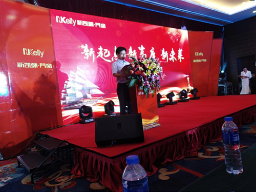 �\�Cǰ�� �R�^���M �P�P�T����(j��ng)�N�̕��h�_Ļ