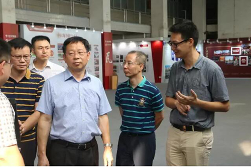 ��ɽ�аl(f��)�ľ־��L(zh��ng)һ���{(di��o)�з�ɽ���Ї�(gu��)�չȡ���ɫС�(zh��n)