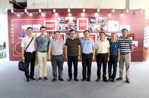 ��ɽ�аl(f��)�ľ־��L(zh��ng)һ���{(di��o)�з�ɽ���Ї�(gu��)�չȡ���ɫС�(zh��n)