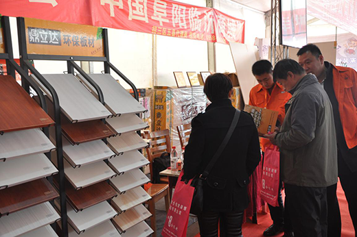 ����ף�R�������_(d��)���(y��ng)��(j��ng)�N(xi��o)�̰����Ʒչ���A�M(m��n)�ɹ�!