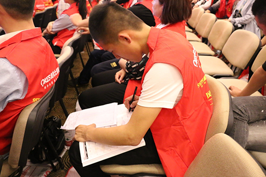 �������缉(j��)�e������Ʒ�� �Ŀ�ʿ�վoȭ�^Ŭ����