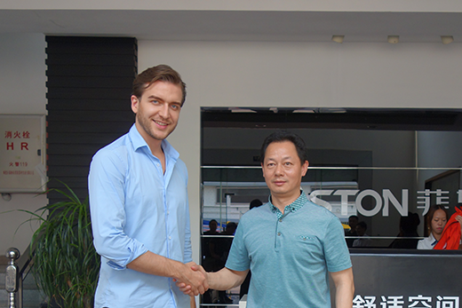 ��˹�D�ڒ�t | �������g�������S��δ���l(f��)չ