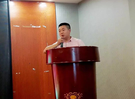 ���A�K�˱��Ƶ���վ��������ϣ�ҫ����Ĺ�â