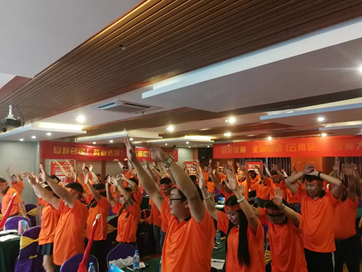 ���A�K�˱��Ƶ���վ�����������ҫ����Ĺ�â