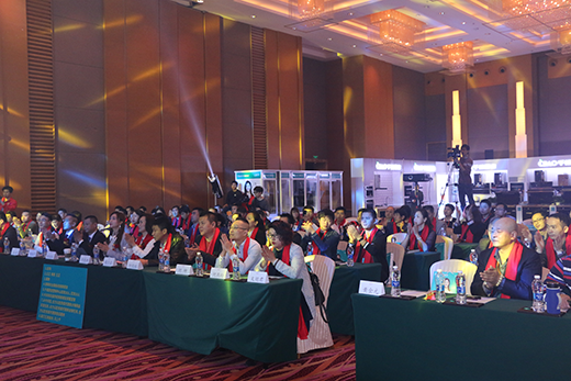 ��ͬ�Ŀ�Խ������(m��ng)δ��(l��i)�� ǧ���N��Ʒ��ʢ��(hu��)�A���_��