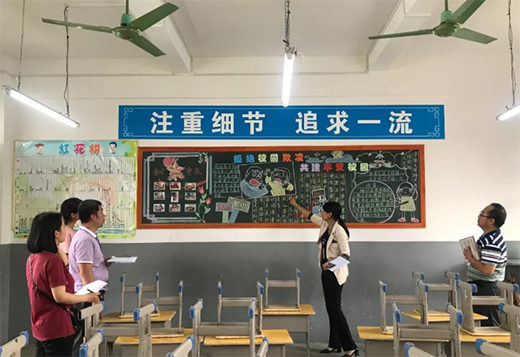 �ڰ��ϵġ���һ���������ۇ�������