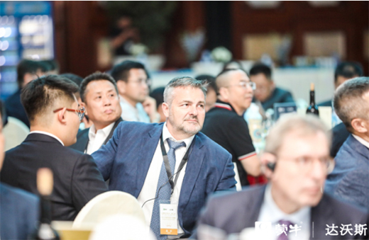 ��ţ�R���ţ��۽���ƷƷ�|(zh��)�����I(l��ng)�Ї���I(y��)�~���������_(t��i)