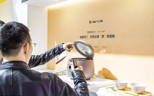 С������ɡ���(chu��ng)��С��늵�һ�ɡ� ��ļ��10�|�Y��