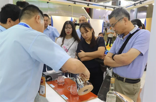 ���Ї�ʮ��Ʒ�ơ������ԼҾ���䷶�����`�Ň��H�Ҿ߲��[��