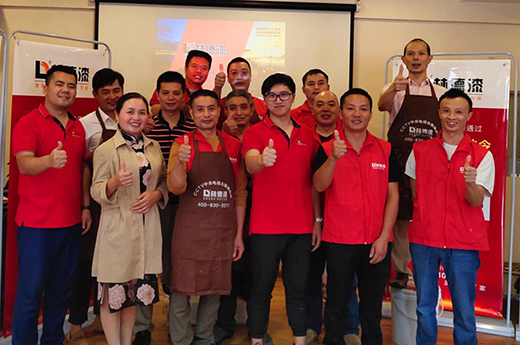 һ�ָ���һ���ի@ �ֵ���ˇ�gͿ�ϳɶ�վ�n��һ��