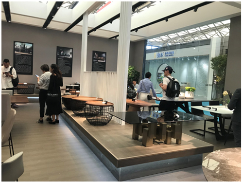 ���A֮�g�M�@��ʽ�O��(ji��n)�������Ҿ��@�G�����Ϻ���(gu��)�H�Ҿ�չ