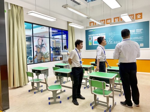 ���ۘO���ǻ�У�@�������������� ��������