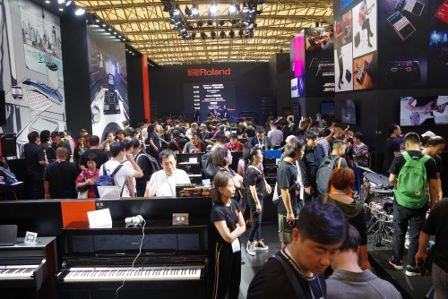 2019���Ї�(�Ϻ�)���H����չ�A�M��Ļ|Roland �_�mչ�_(t��i)���ܲ�Ŀ