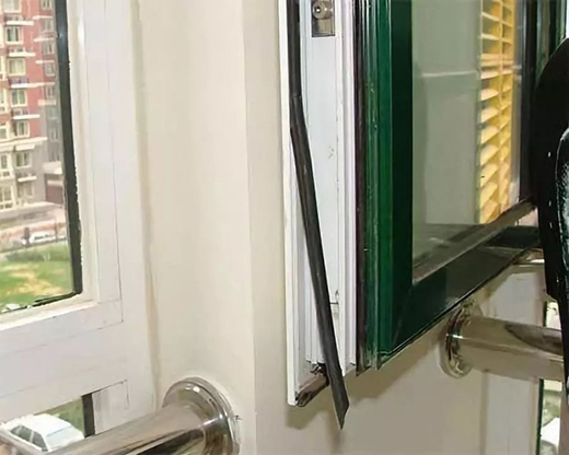 ����Сѩ | �bһ�Ⱥ��T������ůһ����(g��)����