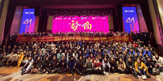 ��һ��һ�棬���(��i)ǰ�С�ף�R���}ͨƷ�Ƴ���2����