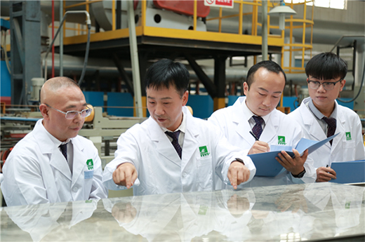 ������ɯ�ɴu���̼��ˣ�400��(g��)�h�(zh��n)����̓λ�Դ�