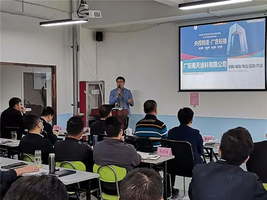 �ٰ����������M(j��n)�I�� �V�|�����c���솢��Ʒ�ƽ���Ϳ�ό���Ŀ�xʽ