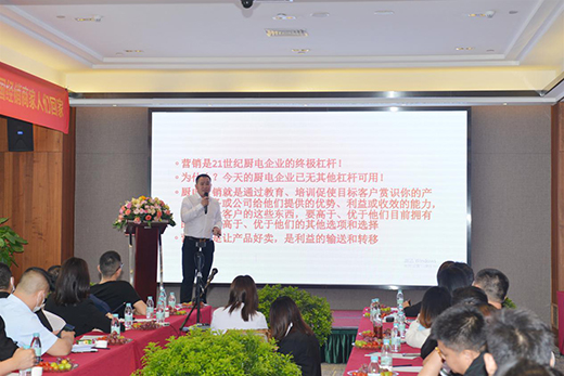 ���L(f��ng)�w�P(y��ng) ���(sh��)���� ���ƏN늽�(j��ng)�N(xi��o)����ӑ��(hu��)�A�M(m��n)�e��