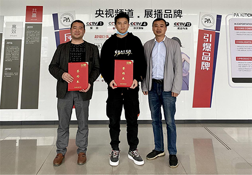 Ʒ��ȫ�ݶ�����Ʒ�l(f��)�����A�M��Ļ ���𺞼s�ᳱ