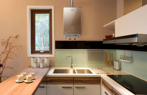 ����һ�����M�ᳱ��׌��(zh��n)���_�ۡ��ٲ�ϴ����ˮ��CR7