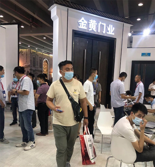 ܊��(qi��ng)�T�I(y��)չ�d�𱬣���Ʒ���I(l��ng)�ИI(y��)�r(sh��)�г���