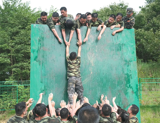 ���ľ��� �ل�(chu��ng)�x�� ٤��ܽ2020��I�N��Ӣ�F���չӖ��