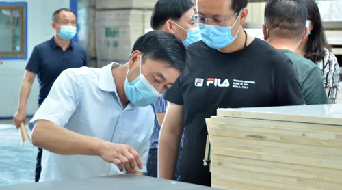 �A����о�壺��ľ�ǧ����һ�ο�Խ�������������