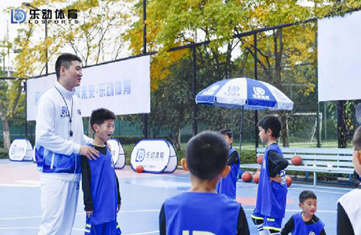 �w����Ӗ(x��n)Ӱ푺��ӳ��L(zh��ng)������(d��ng)�w�����쌣�I(y��)���w����Ӗ(x��n)�C(j��)��(g��u)