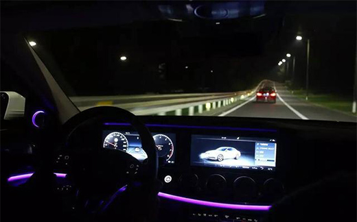 汽車Led燈和鹵素?zé)舻闹饕獏^(qū)別在哪?