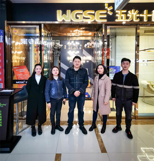 ���ʮɫ�����׽�������������\�����