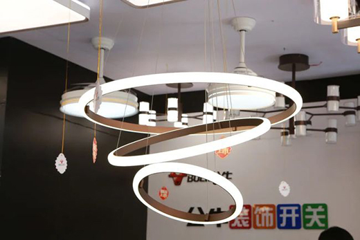 ��ţ�l(f��)��������Ʒ!����ƽ���꣺���h(yu��n)·������һ!