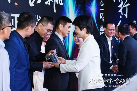 �W��Xʥ������(d��ng)��һ��һ�|����(zh��n)�� �y�˴��^��Ʒ�ưl(f��)�����b