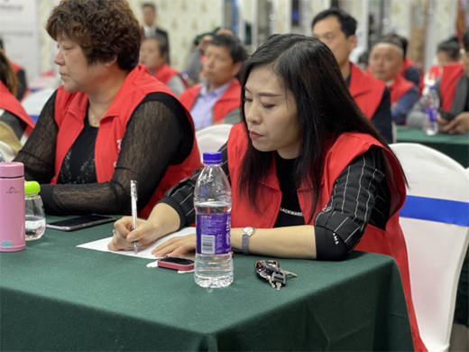 �����ɹ� �W��ɯ���ܿƼ���ɽ�|վ�Ј�(ch��ng)�I(y��ng)�N(xi��o)��ӑ��(hu��)