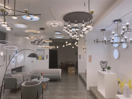 �x���ɂ�������L(f��ng)���L����ꖶ���