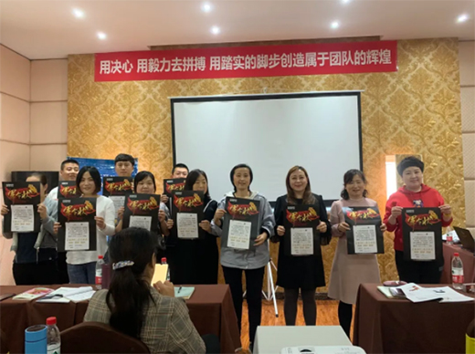 ��˹���l(w��i)ԡ20����(li��n)�Ӵ�ٻ��ϯ���A���^(q��)��