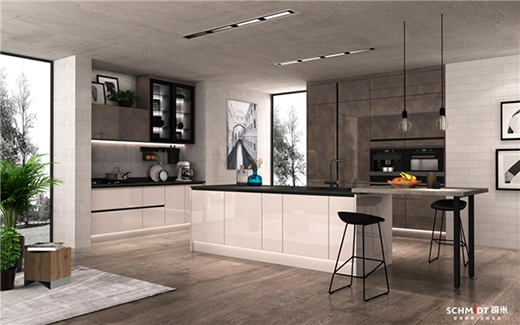 ����˾��3�����չ�F(xi��n)����һ�ӵ���