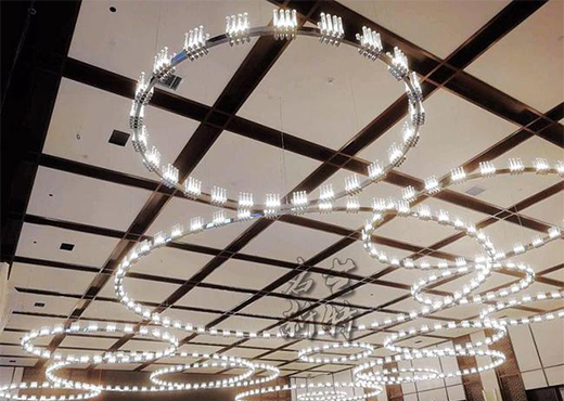 һ��M���������ğ���������g���Ƴ���ͬ�Շ�