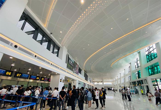 “駝峰航線”云南保山機(jī)場(chǎng)新航站樓正式投入使用