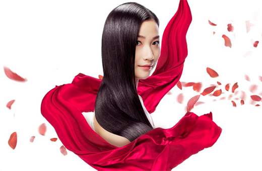 葉純日化：為什么頭發(fā)會一邊出油一邊毛躁?