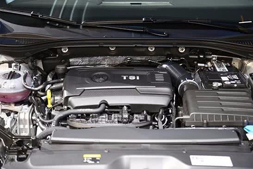 新款斯柯達(dá)速派，加入了LED大燈，優(yōu)化升級了配置需求