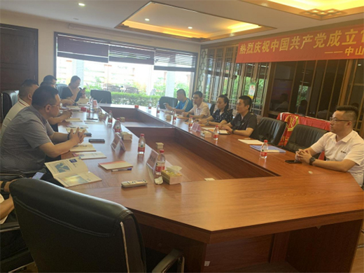 ����������ɽ�|ʡ���̴��M(j��n)ί�T���W�R�W��ɯ�������^����