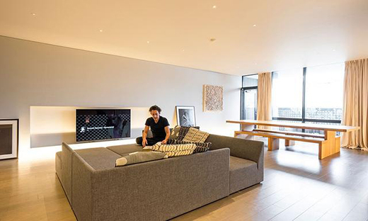 180�O��ƽ���x�O���L(f��ng)��ȫ�ݟo�����O(sh��)Ӌ