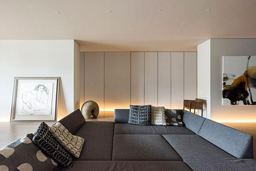 180�O��ƽ���x�O���L(f��ng)��ȫ�ݟo�����O(sh��)Ӌ