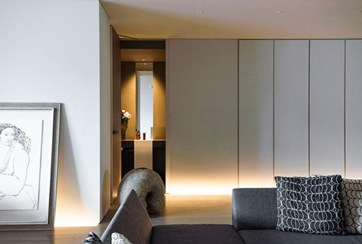 180�O��ƽ���x�O���L(f��ng)��ȫ�ݟo�����O(sh��)Ӌ