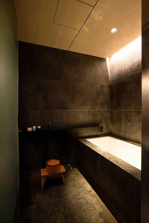 180�O��ƽ���x�O���L(f��ng)��ȫ�ݟo�����O(sh��)Ӌ