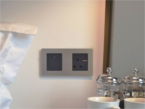 十年來，雅點(diǎn)開關(guān)在國(guó)內(nèi)外得到廣泛地應(yīng)用!